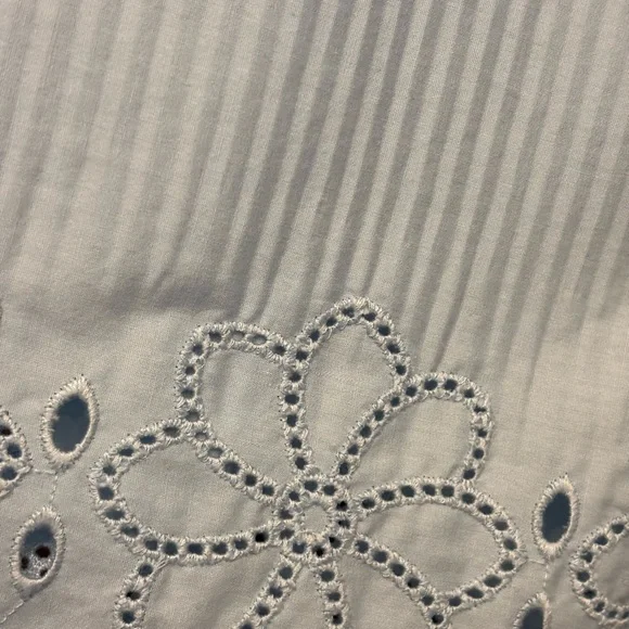 I crew Pleated Trim Shirt in Cotton Poplin - Picture 5 of 11